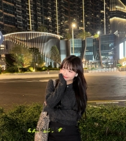 小芊｜157cm｜44kg｜B奶｜20歲    乾乾淨淨的學生妹氣質