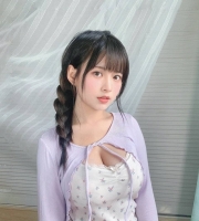 克里希  162cm.E.21歲  XX學校系花 #天然爆乳