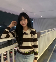 小菲  158cm-C-22歲    #嬌小可愛