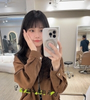 薇 166cm-C奶-22歲    身材苗條 美腿比例很好