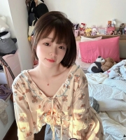 ハナ 155cm-18歳-45kg-C乳  國籍: